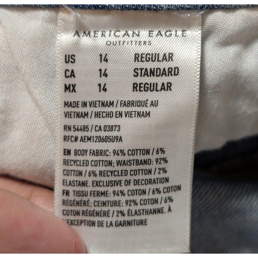 American Eagle Size 14 Mom Jean Ripped Distressed Medium Wash 90s Grunge Indie - Picture 5 of 8